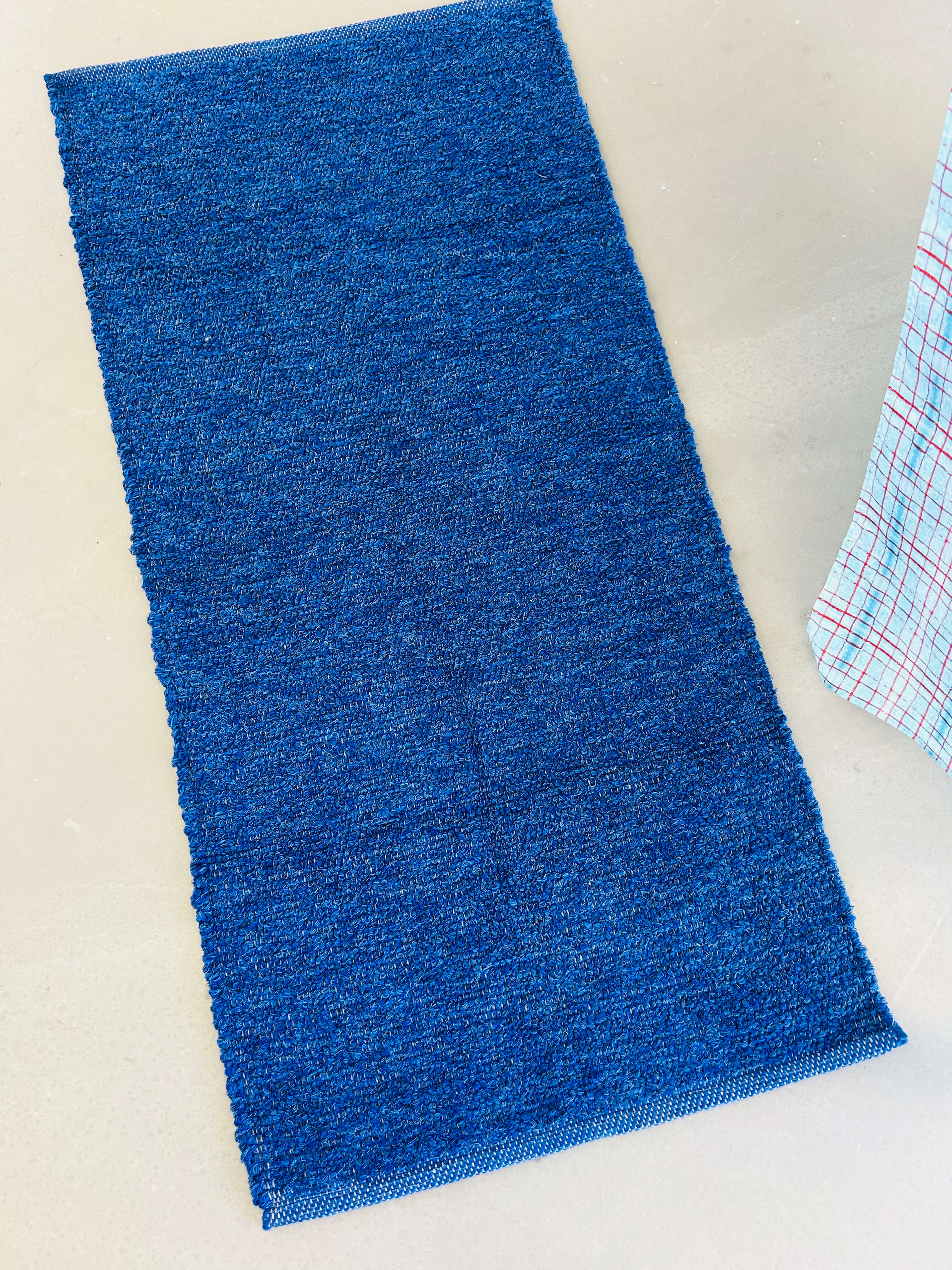 Tapis - bleu majorelle sans franges