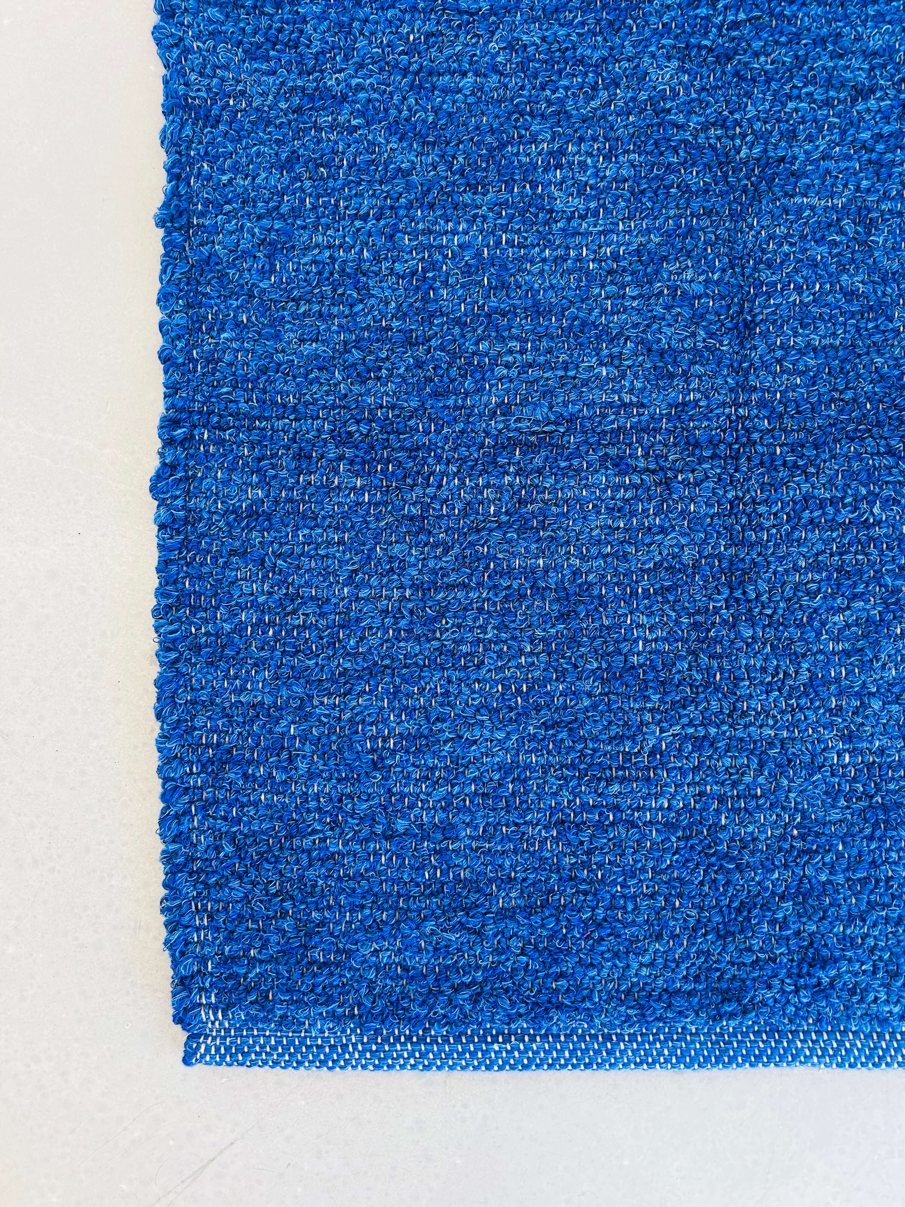 Tapis - bleu majorelle sans franges