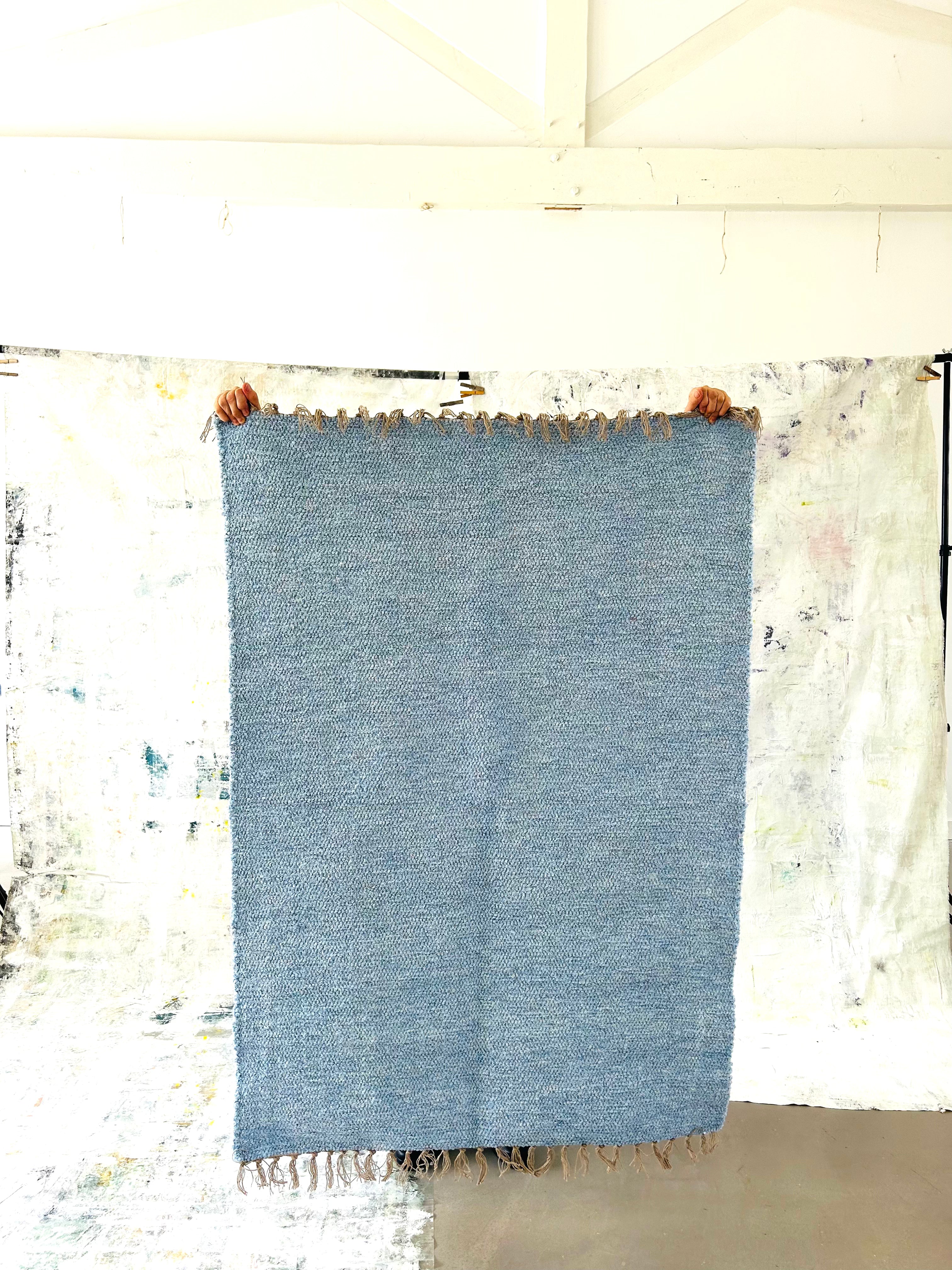 Tapis couleur bleu ciel
