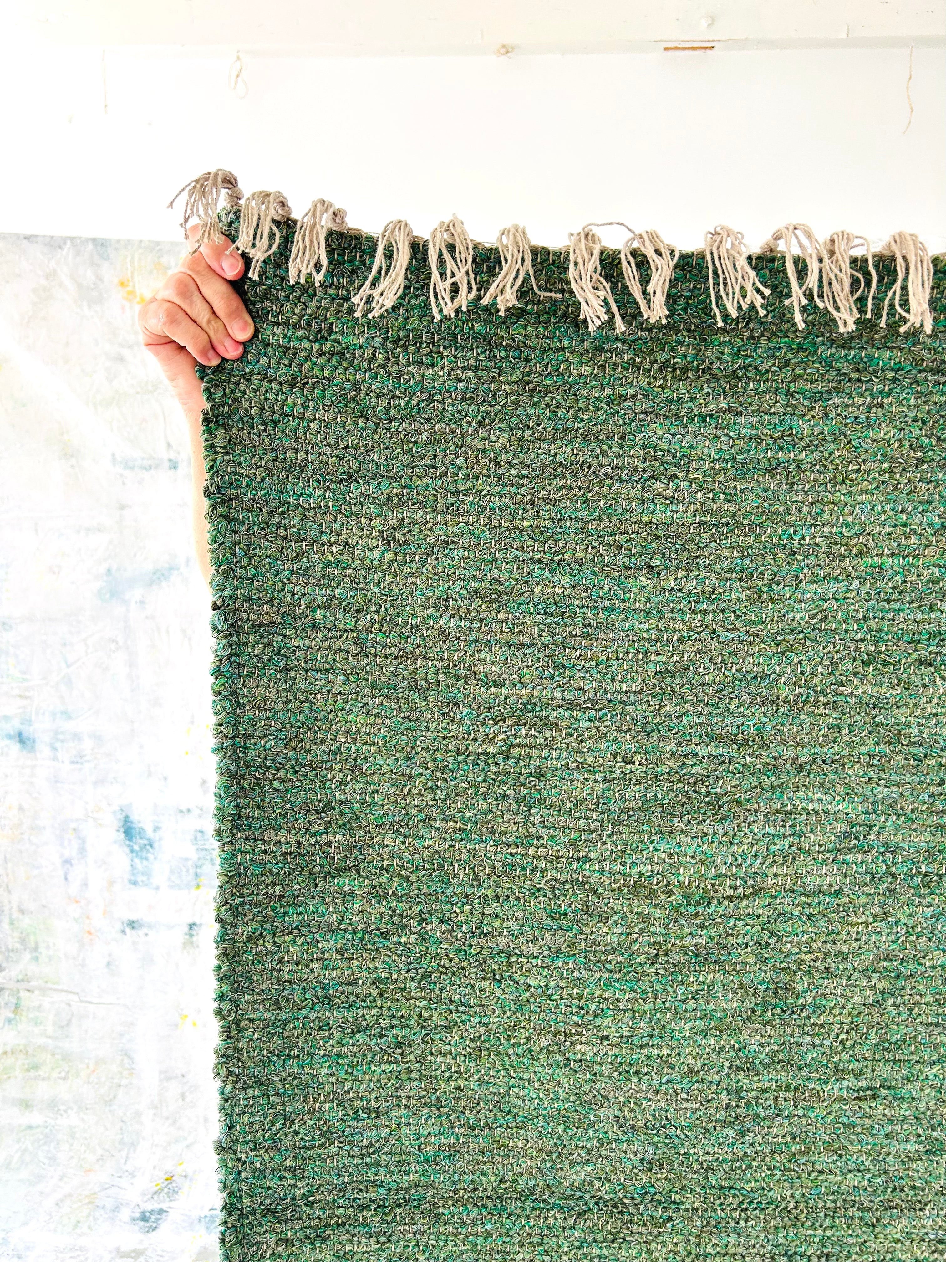 Tapis couleur vert romarin