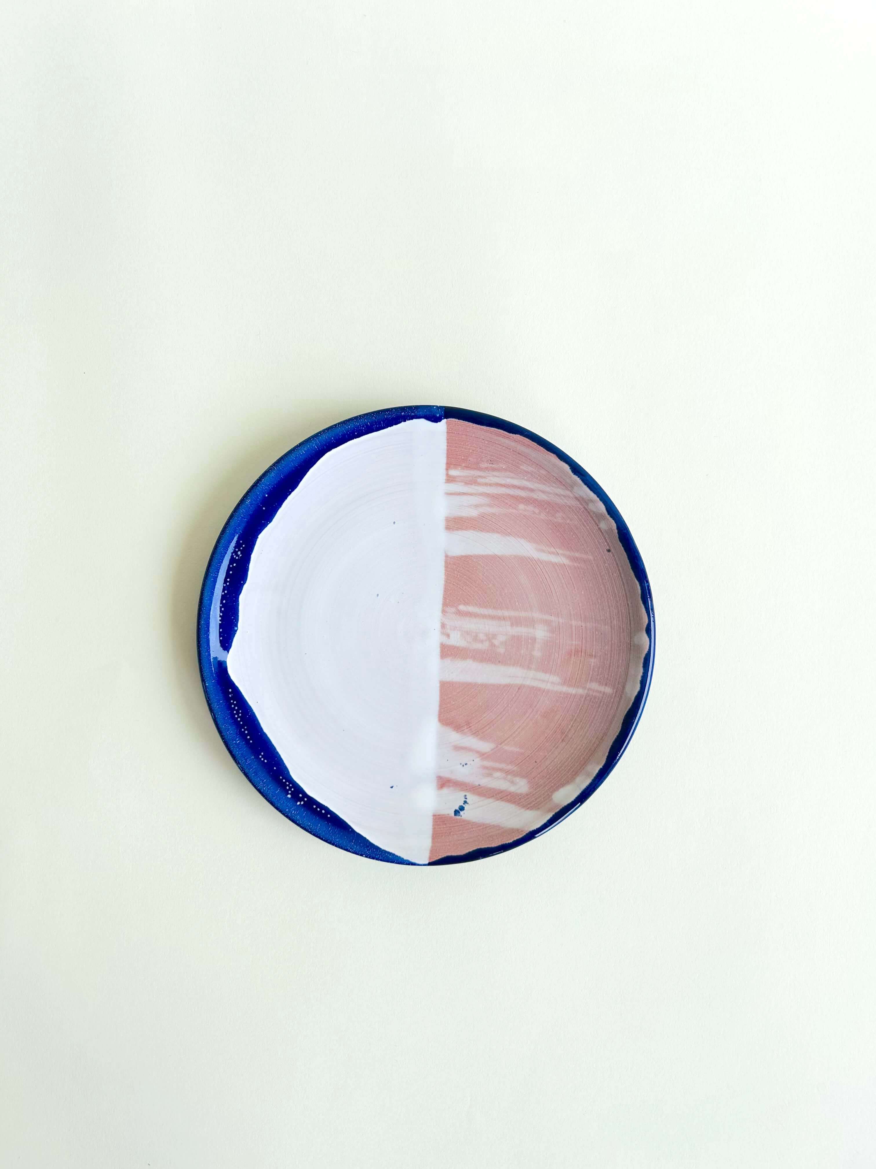 Assiette à pain blanc, bleu