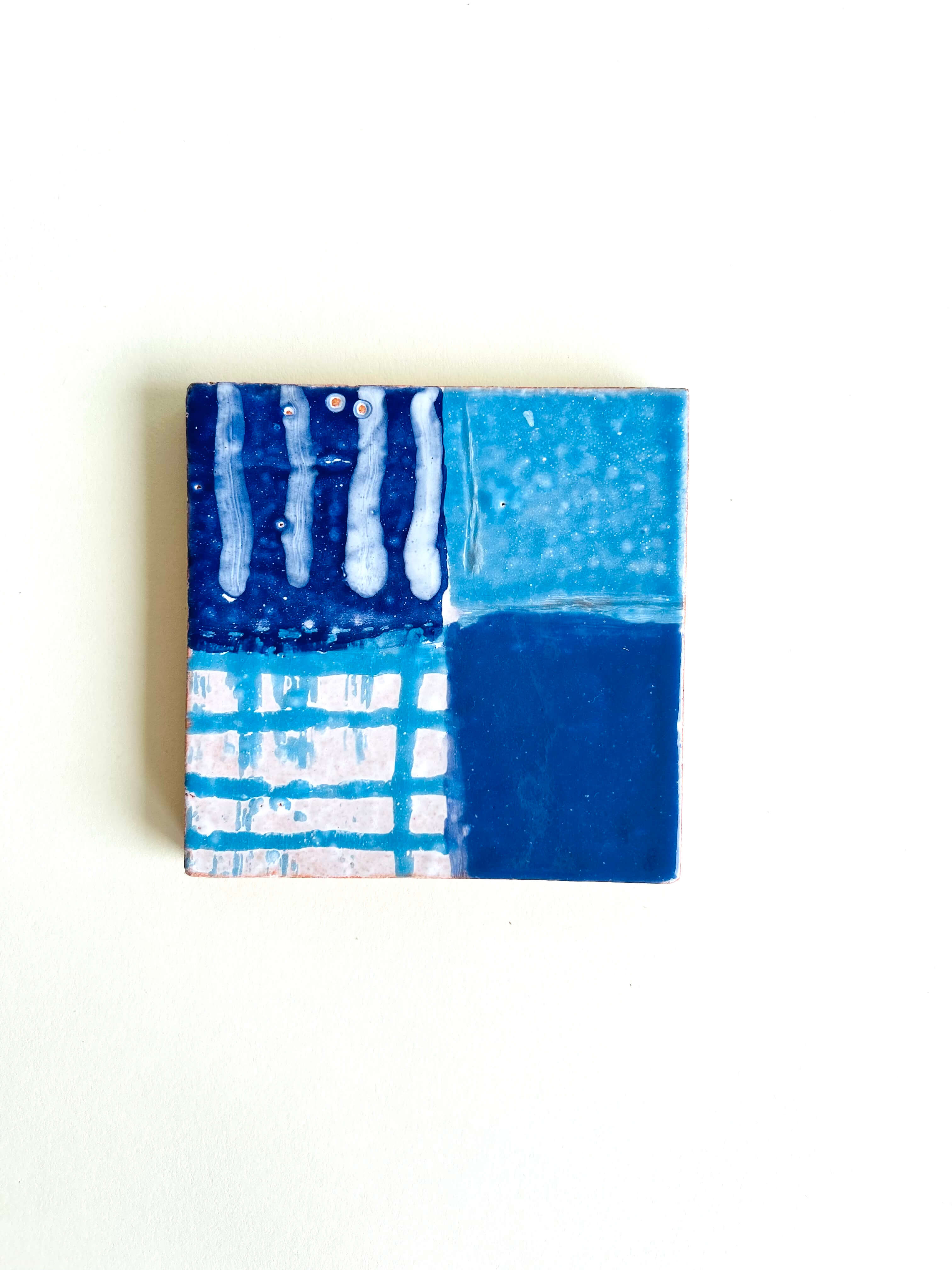 Carreau 10x10 décoré et gravé avec sous couche