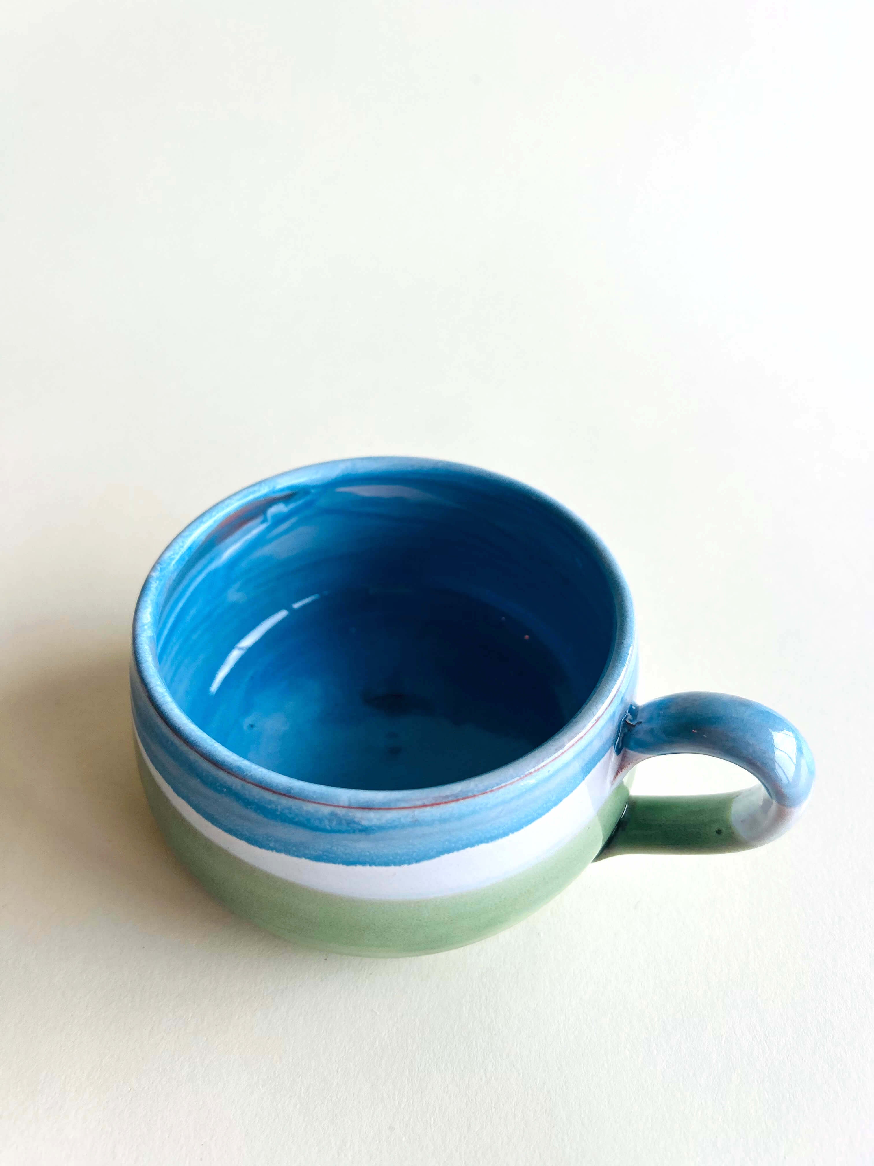 Grande tasse plate - bleu et vert