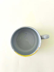 Grande tasse plate - blanc, gris, jaune