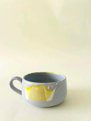 Grande tasse plate - blanc, gris, jaune