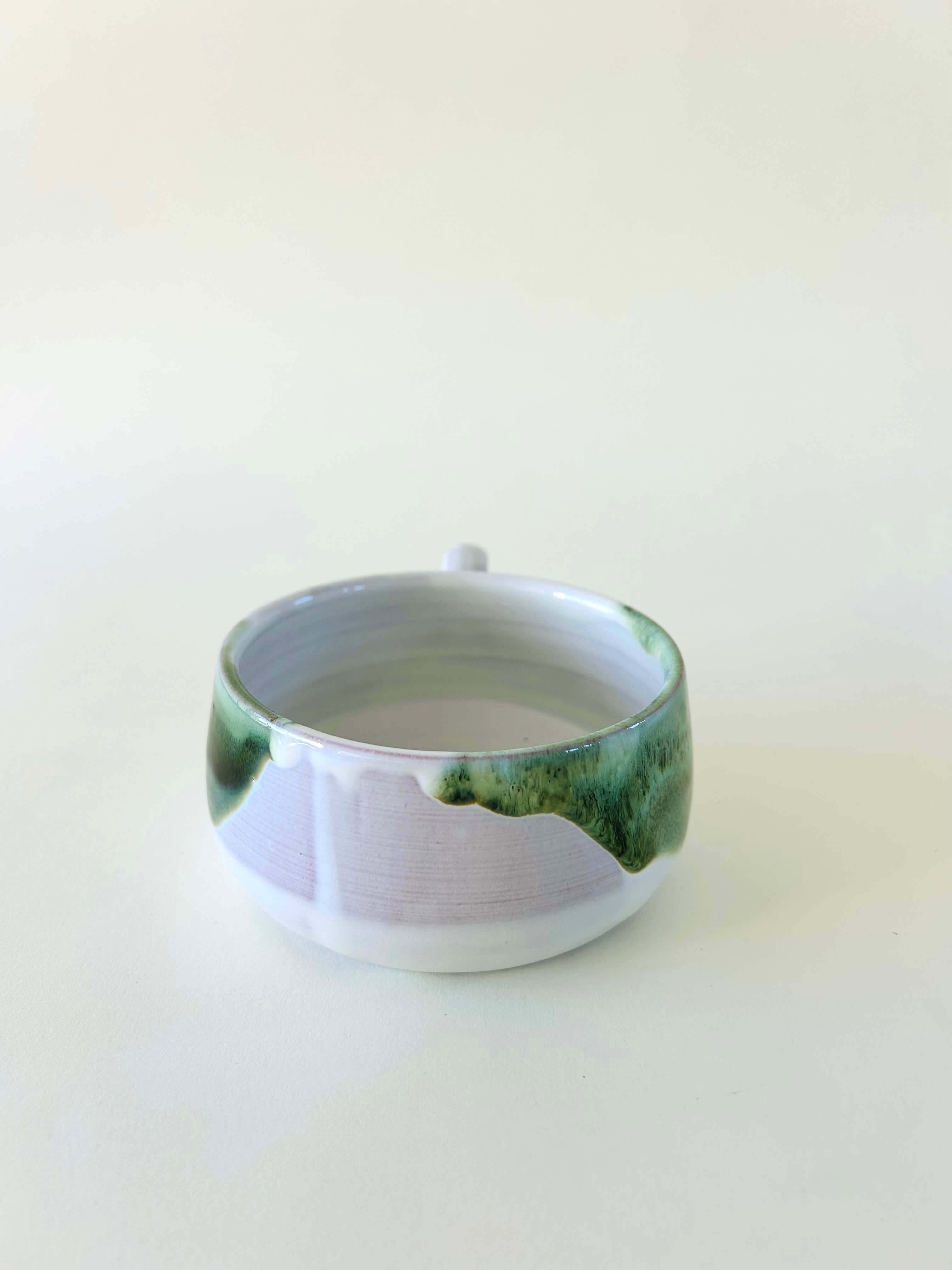 Grande tasse plate - vert, blanc