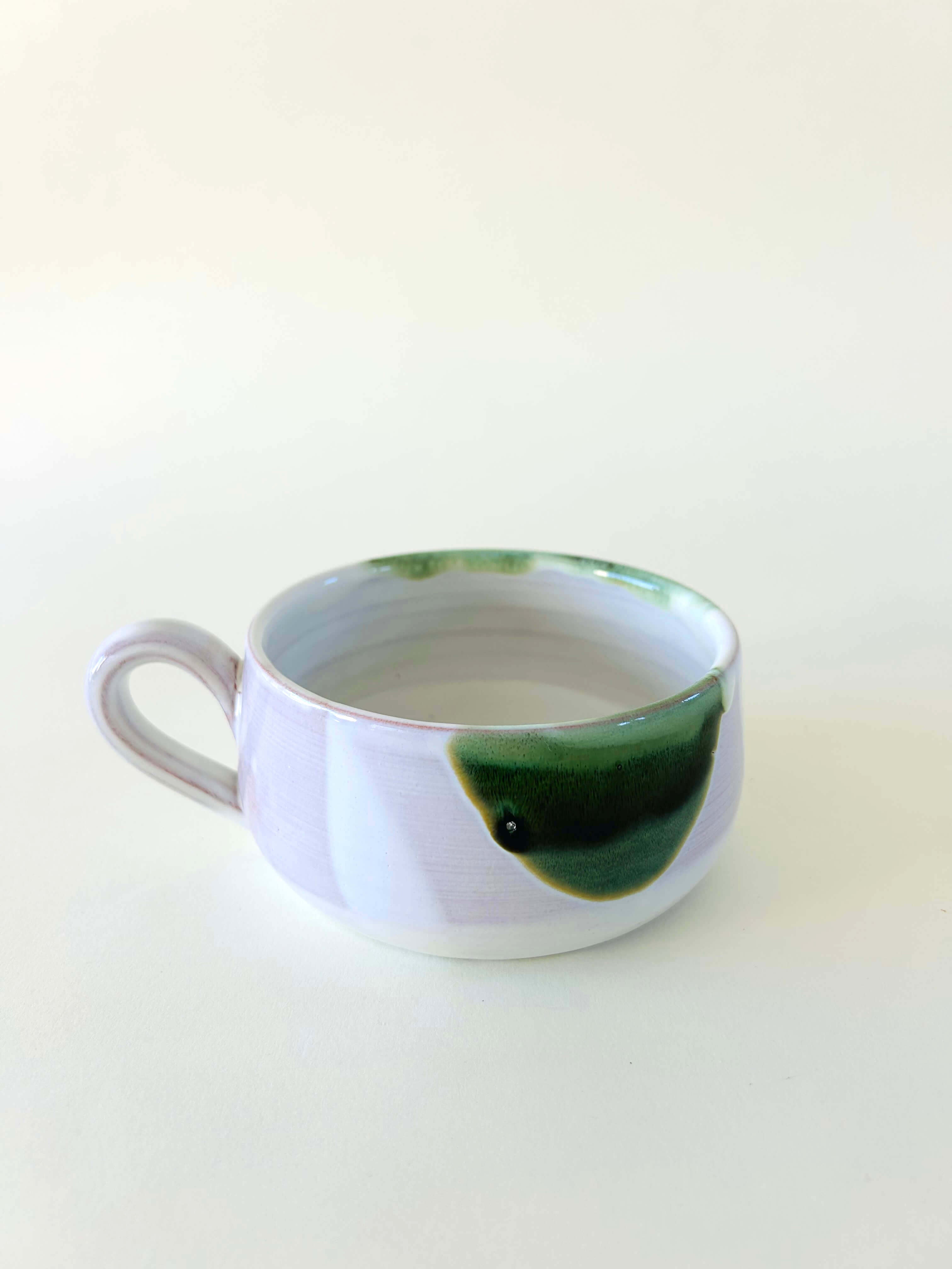 Grande tasse plate - vert, blanc